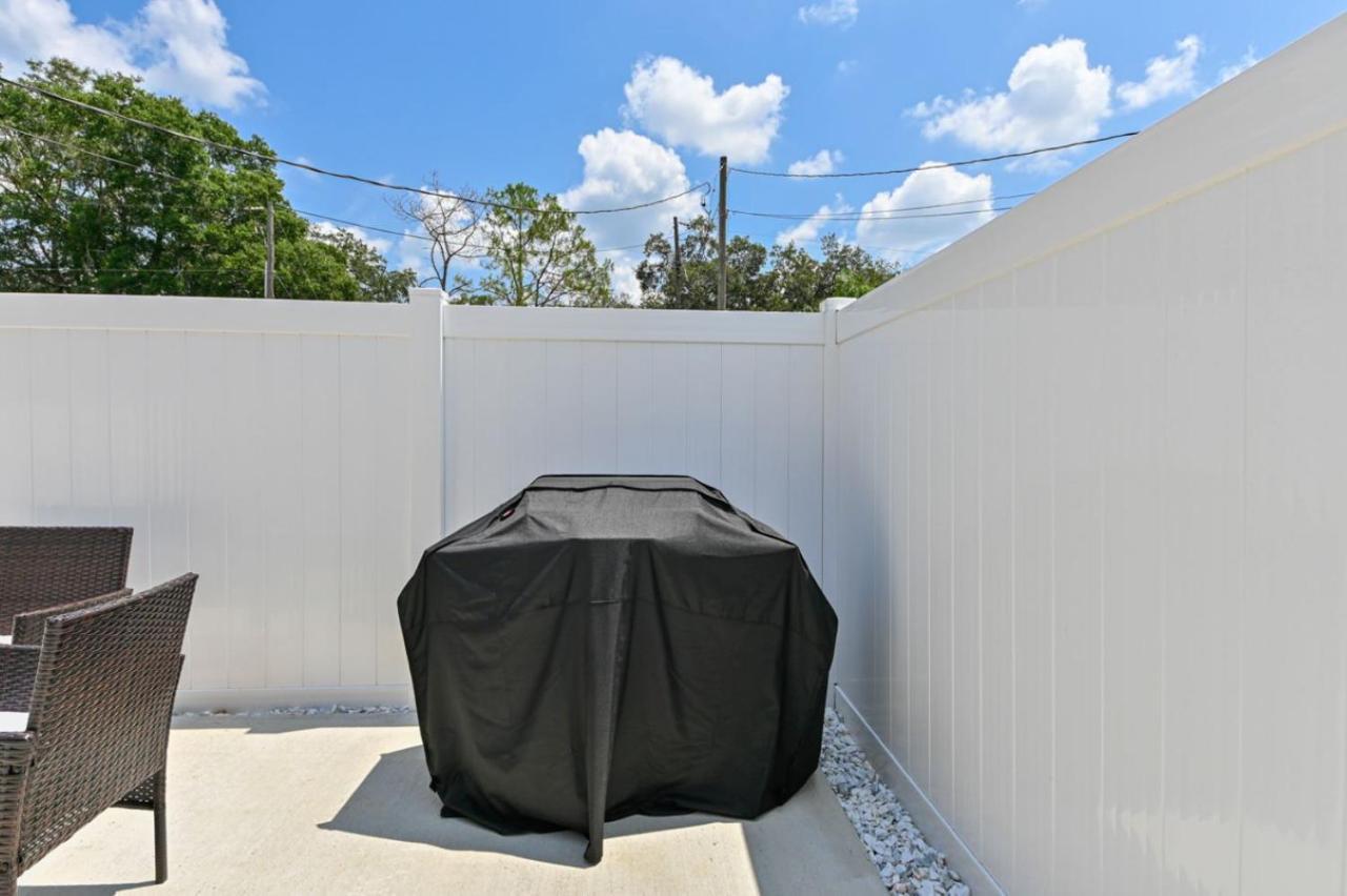 Paradise In Brandon With Luxurious 6 Person Spa Exterior photo